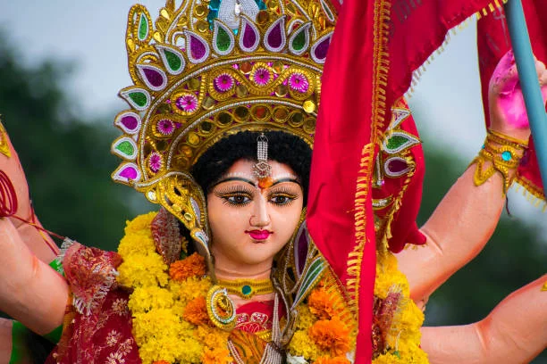 4th Day Of Navratri: नवरात्रि के चौथे दिन ऐसे करें मां कुष्मांडा को प्रसन्न