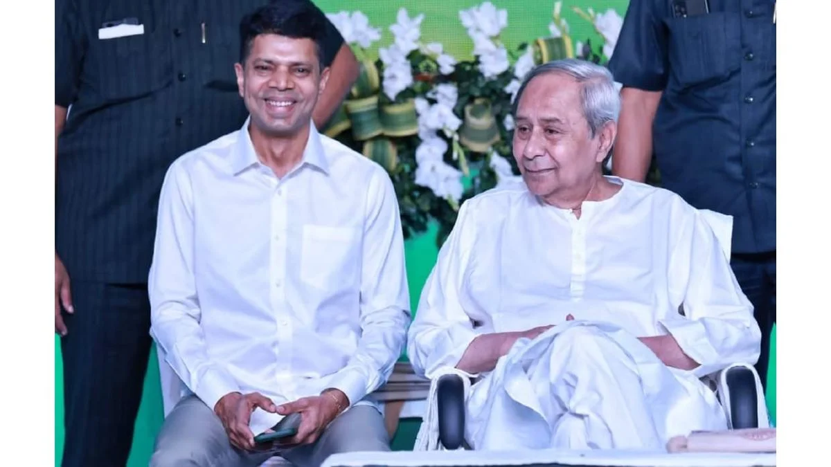 VK Pandian: स्वैच्छिक सेवानिवृत्ति लेने वाले IAS वीके पांडियन को मिला कैबिनेट मंत्री का दर्जा