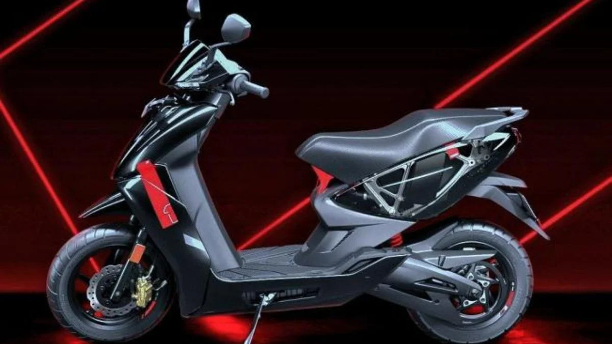 मात्र 2.9 सेकंड में 0 से 40 किमी/घंटा रफ्तार पर पहुंचा देगी नई Ather Apex 450, जानिए क्या है 1.89 लाख रुपये कीमत वाला 'Magic Twist' फीचर