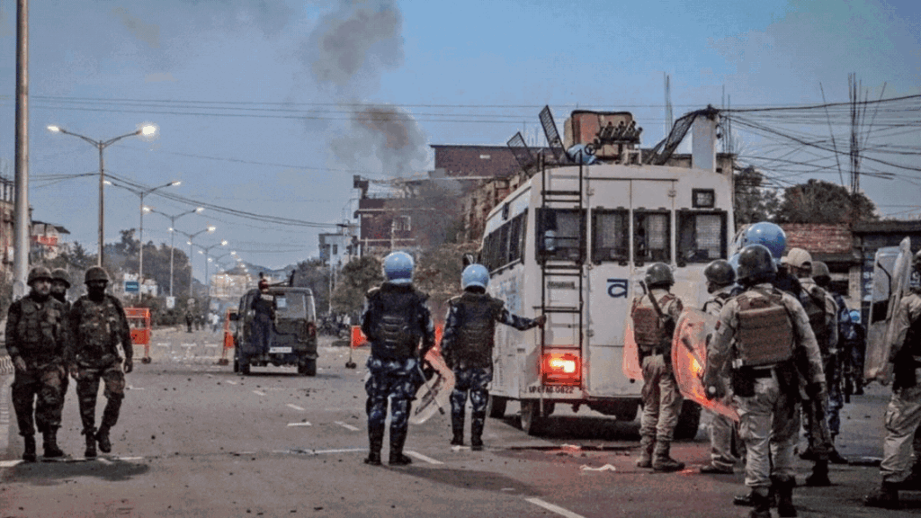 MANIPUR VIOLENCE: मणिपुर में फिर भड़की हिंसा! दंगाईयों ने बच्चों पर भी बरसाईं गोलियां