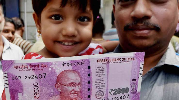 RBI ON 2000 Rupess Notes: 2000 के नोट को लेकर RBI ने जारी की नई गाइडलाइन