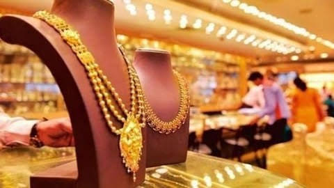 Gold Price: शादी सीजन में किसी भी वक्त 1 लाख के पार हो सकती है सोने की कीमत,,जानिए अपने शहर में सोने का भाव