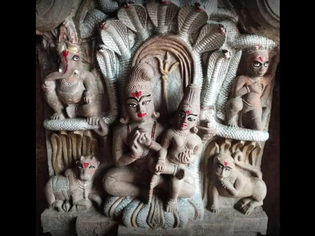 Ujjain Mahakaleshwar मंदिर की तीसरी मंजिल पर स्थित 11वीं सदी की दुर्लभ प्रतिमा, नागपंचमी पर सोमवार रात 12 बजे से खुलेगा मंदिर