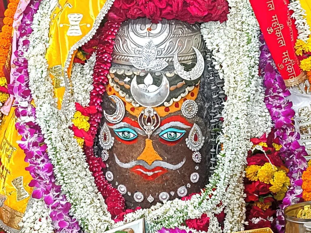 ujjain mahakal: महाकाल की नगरी में श्रावण की धूम! 14 दिनों में टूटा भक्तों का रिकॉर्ड, करोड़ों की आय